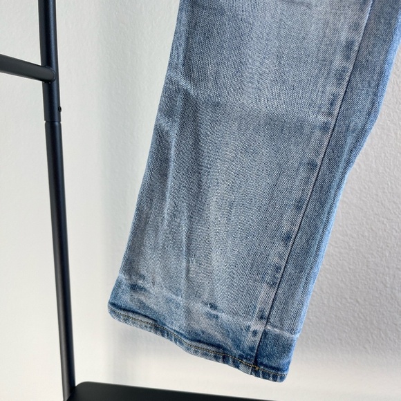 AMO | Luxury Denim Bella Cropped Straight-Leg Jean in Baby Blues | Size 25 - Picture 5 of 11